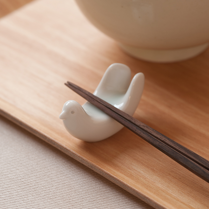 白山陶器 とり型 とり 箸置き 磁器 HAKUSAN Chopstick Bird はくさんとうき Rest とり型箸置き 価格 期間限定今なら送料無料 交渉 送料無料 PORCELAIN