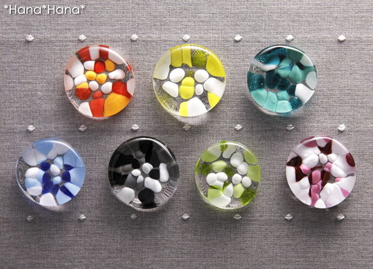 ガラスはしおき 68%以上節約 水玉 おしゃれ かわいい カラフル 日本製 青色 黒色 ガラス 黄色 買いまわり ドット 全7色 津軽びいどろ 和食器 箸置き ガラスはしおき 68%以上節約 水玉 おしゃれ かわいい カラフル 日本製 青色 黒色 ガラス 黄色 買いまわり ドット 全7色 津軽びいどろ 特価 和食器 箸置き