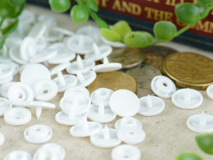 ハンドメイド 白 ぼたん 釦 服飾資材 服飾雑貨 DIY 簡単 取り付け 小物 ハンディプレス プラスナップボタン 素材 部品 材料 資材 プラスナップ スナップボタン 艶あり 工具 約30組 最大54%OFFクーポン ベビー服 金属アレルギー対応 ハンドメイド資材 12mm 手芸用品 キッズ 問屋 さや工房 ホワイト 軽量 ハンドプレス 子供服 手作り小物 定番から日本未入荷 洋裁材料 約1.2cm 雑貨